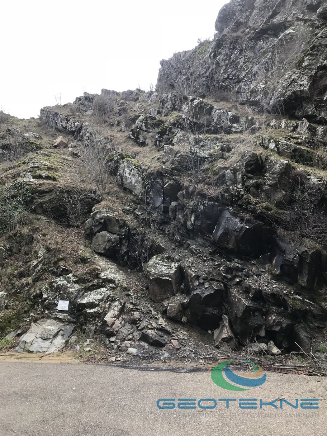 Rivestimento in parete a Rocca Ricciarda